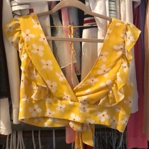 Super cute flower crop top by bardst